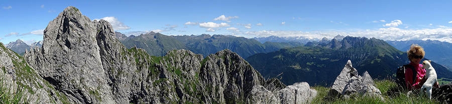 Vista verso la Quattro matte e il Pizzo Camino